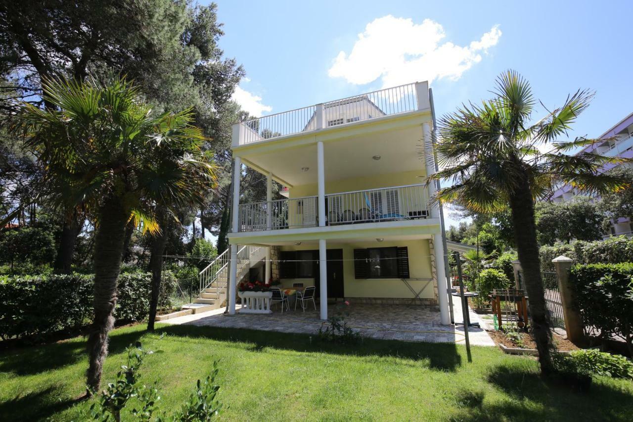 Apartments Paleka เพทรอซาเน ภายนอก รูปภาพ