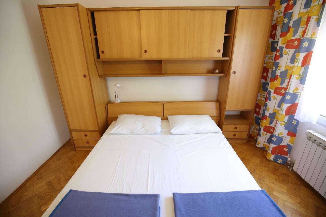 Apartments Paleka เพทรอซาเน ภายนอก รูปภาพ
