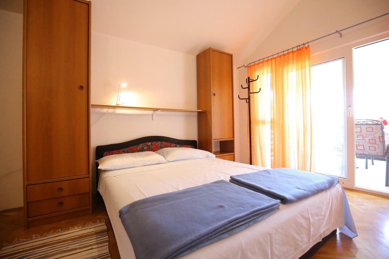 Apartments Paleka เพทรอซาเน ภายนอก รูปภาพ