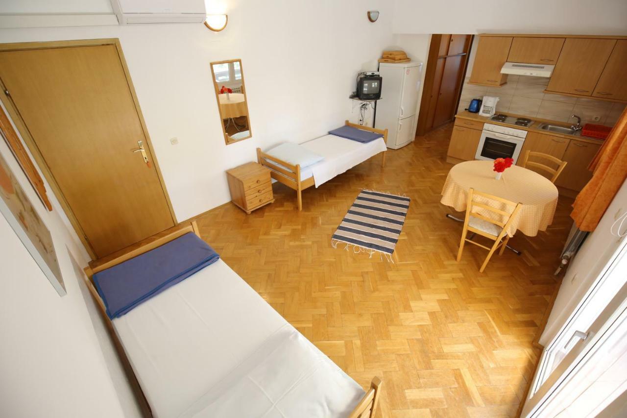 Apartments Paleka เพทรอซาเน ภายนอก รูปภาพ