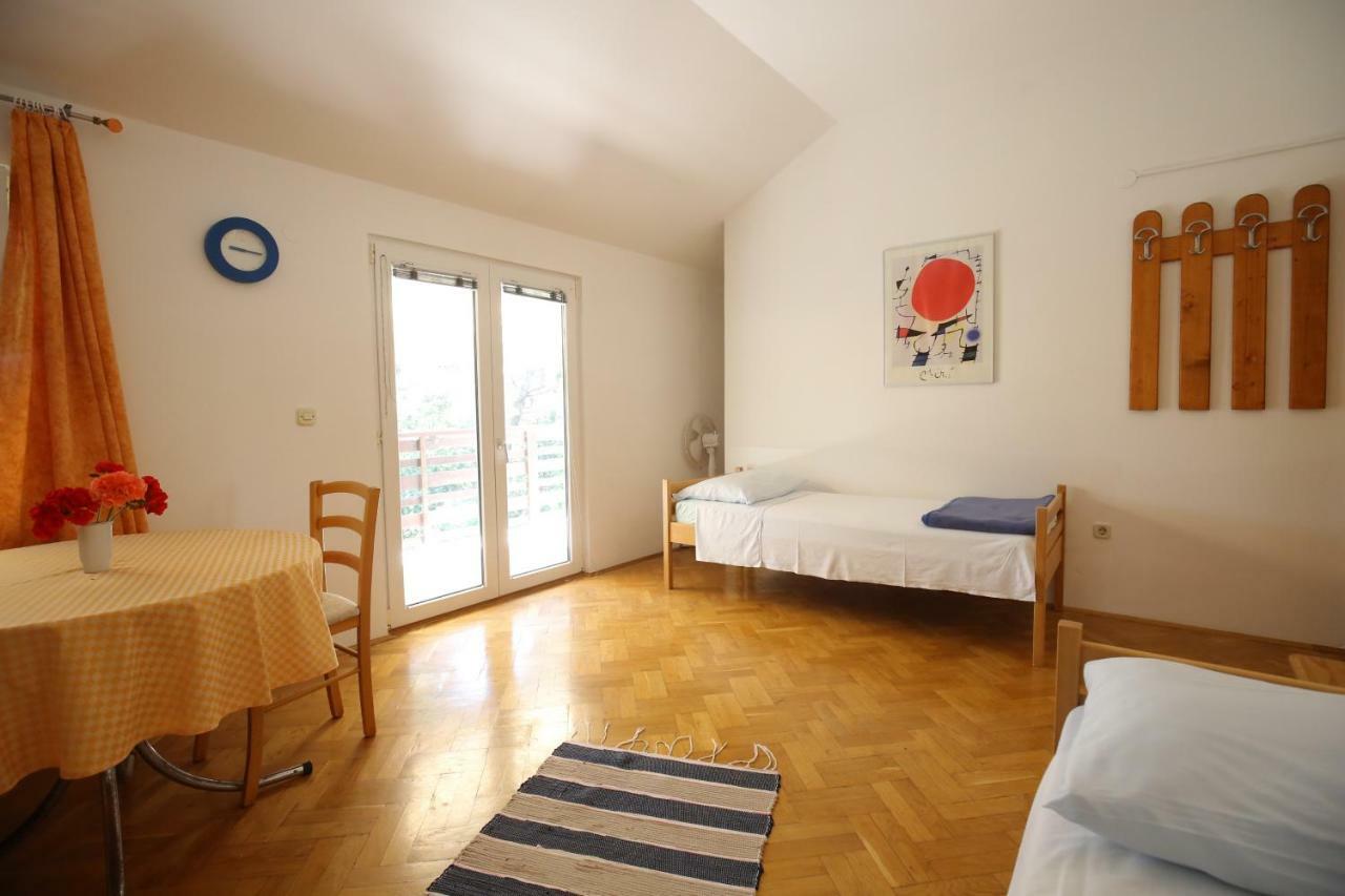 Apartments Paleka เพทรอซาเน ภายนอก รูปภาพ